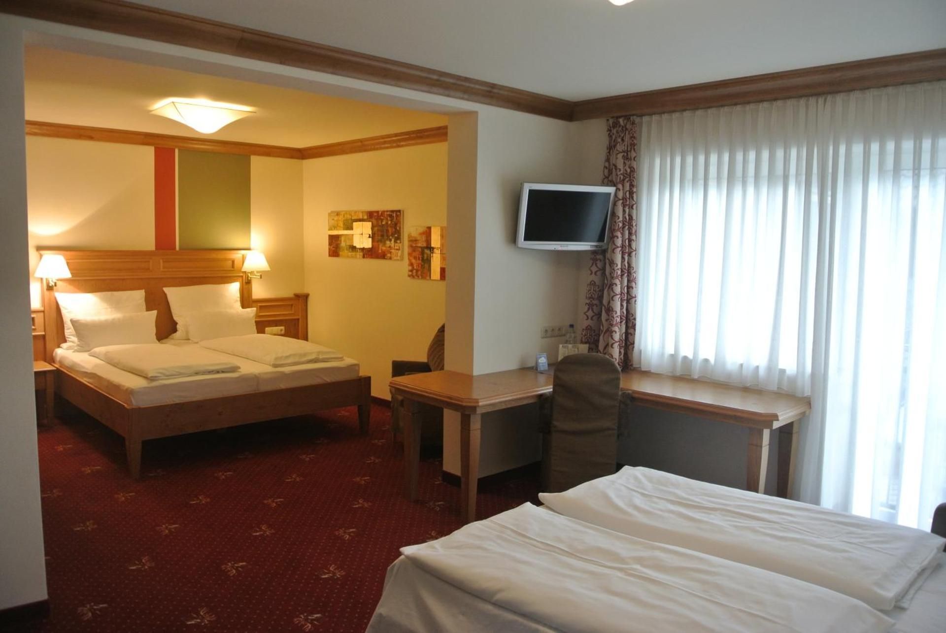 Five-Bed Room 