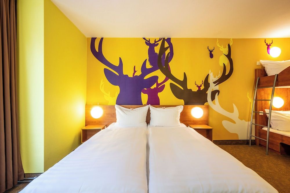 Hotel Göttingen-West Standard Quadruple Room 5