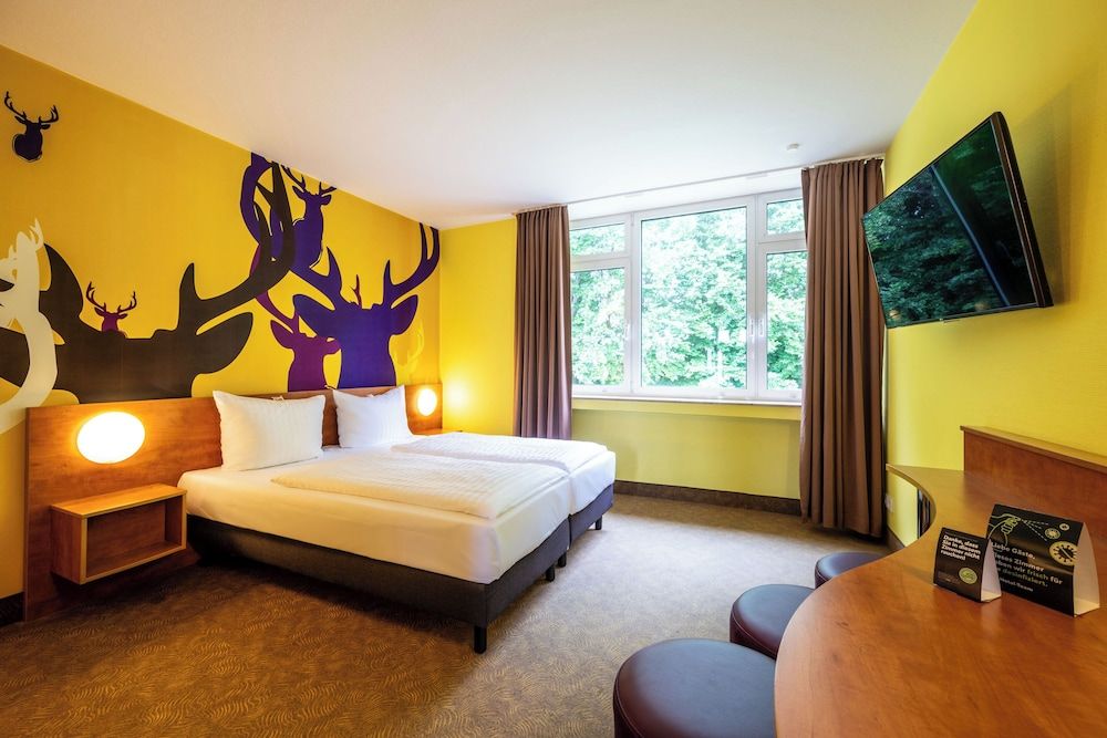 Hotel Göttingen-West Standard Quadruple Room 7