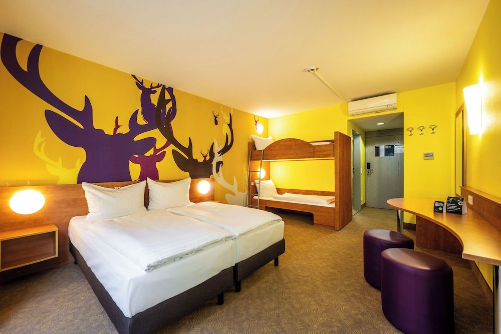 Hotel Göttingen-West Standard Quadruple Room 6