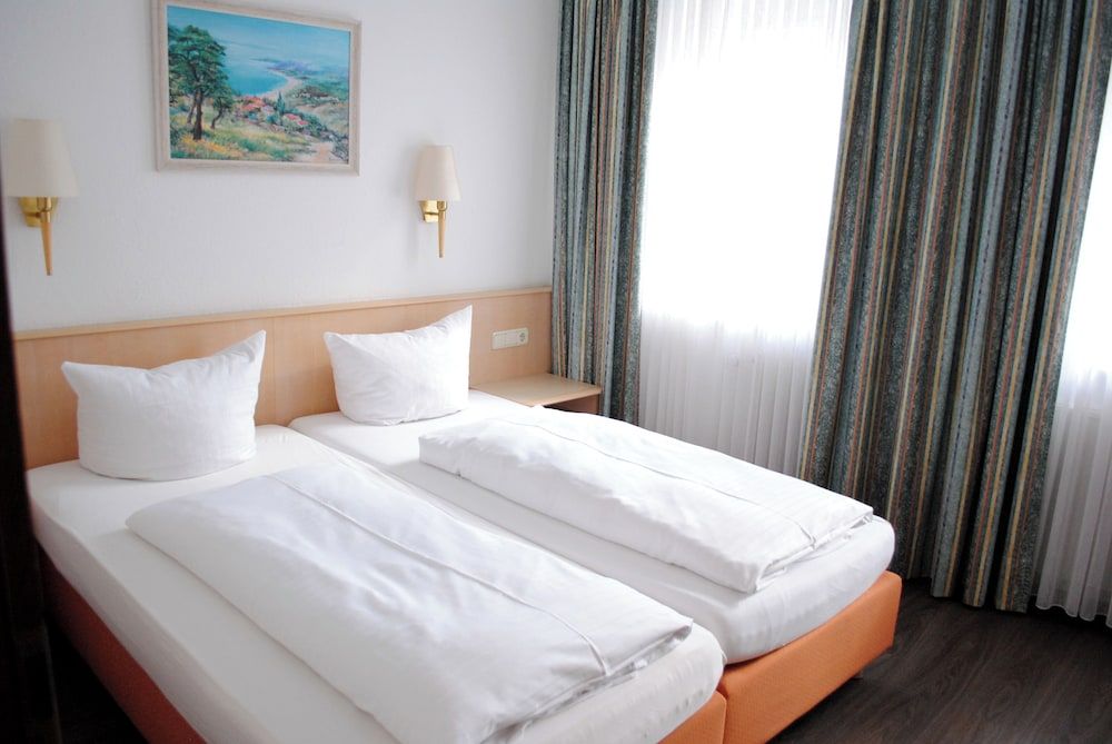 Hotel & Café Göller Standard Double Room