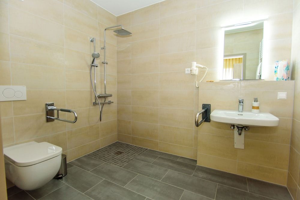 Hotel Filderhof Reutlingen Standard Double Room, Accessible 4