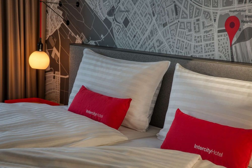 IntercityHotel Wiesbaden Superior Twin Room 3