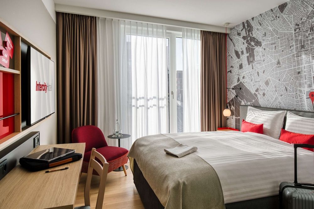 IntercityHotel Wiesbaden Business Room 2