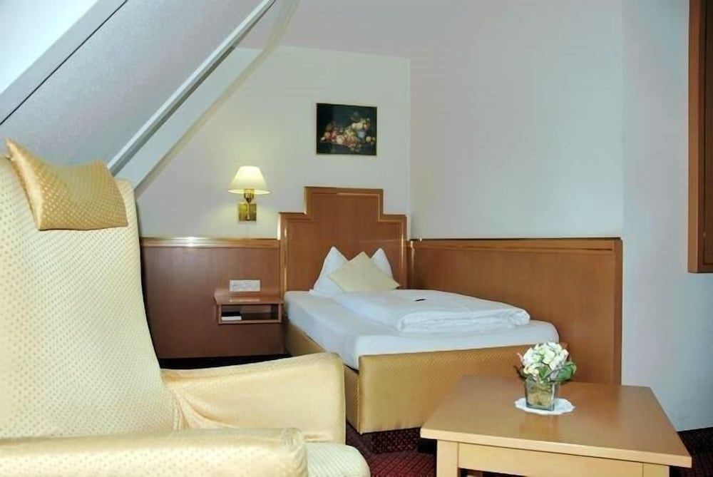 Basic Single Room