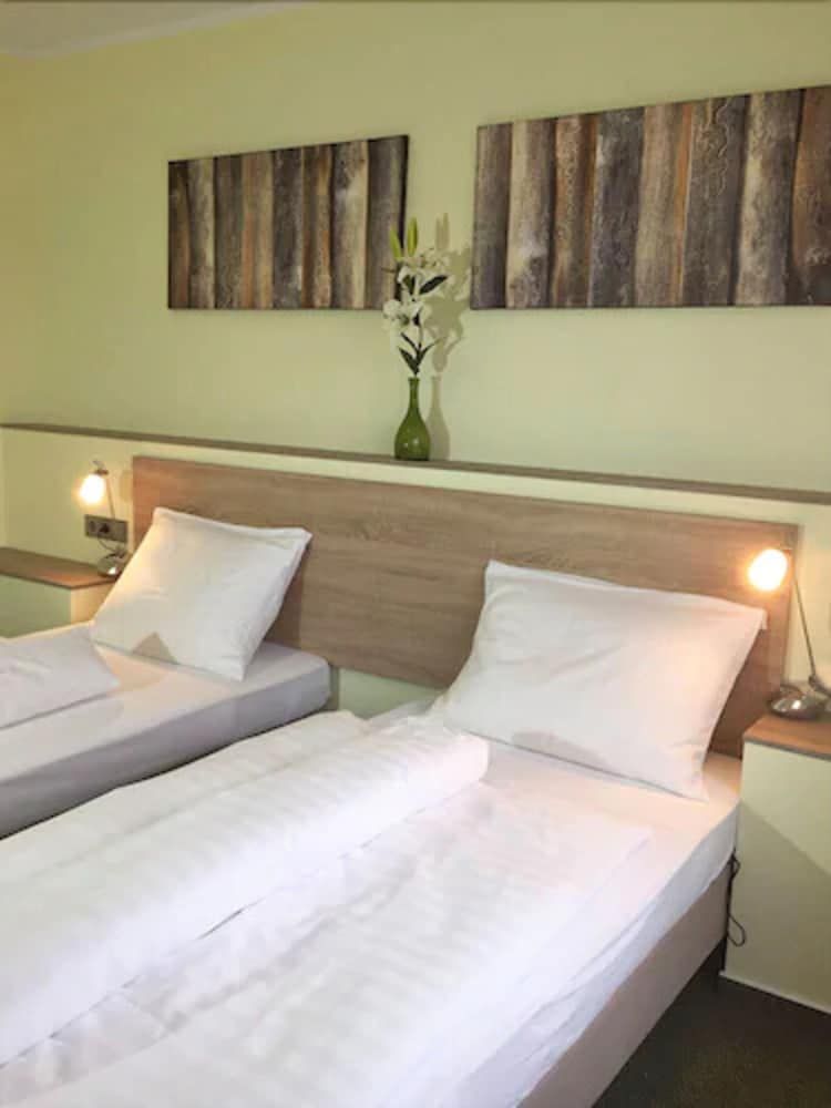 Basic Double Room