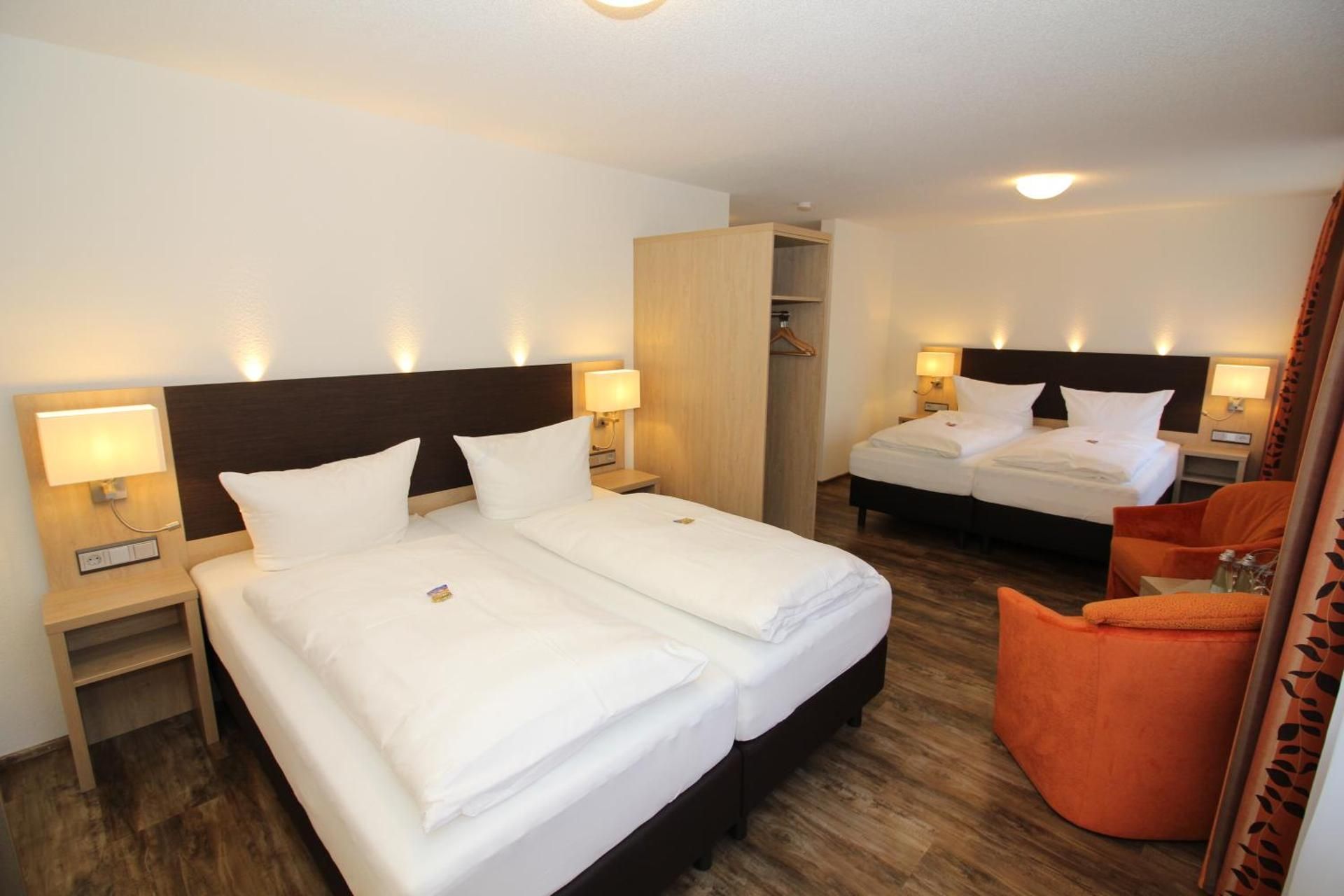 5-Bed Room