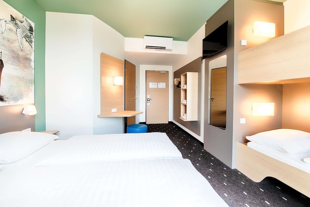 B&B Hotel Wilhelmshaven Quadruple Room 2