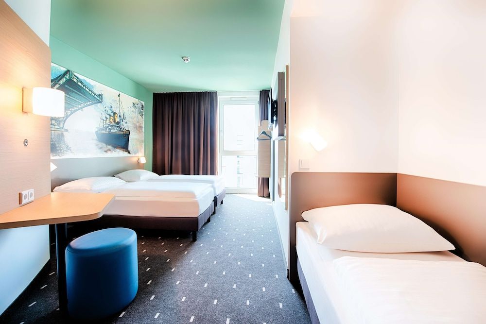 B&B Hotel Wilhelmshaven Triple Room 3