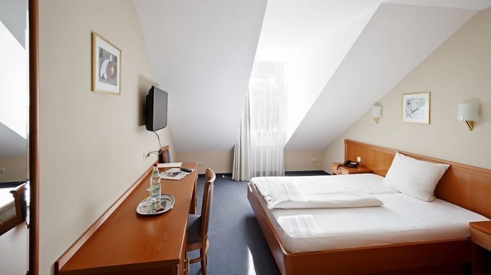 undefined Hotel Blutenburg 2