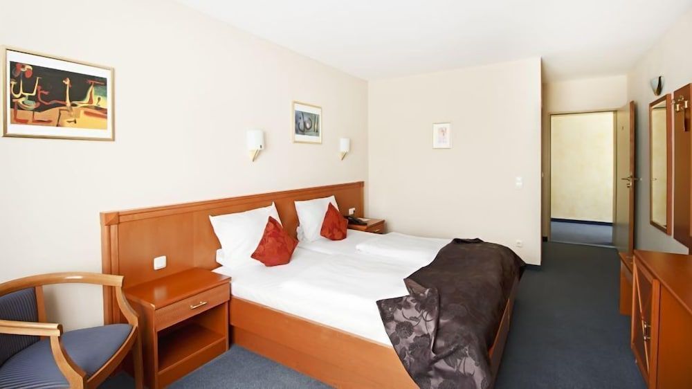 undefined Hotel Blutenburg 9