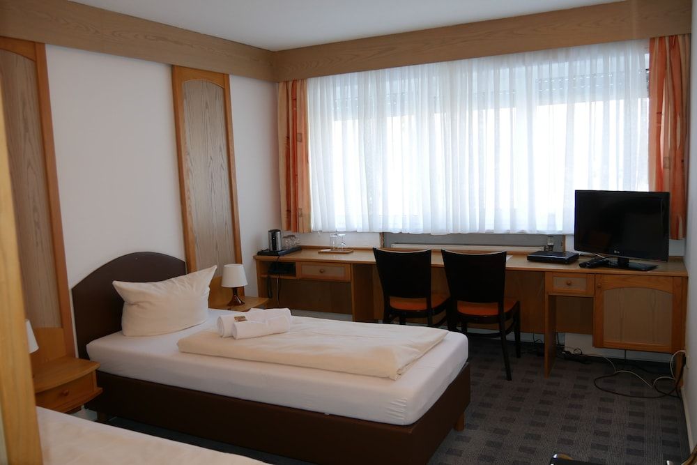 Hotel Wasserburg Basic Double or Twin Room 3