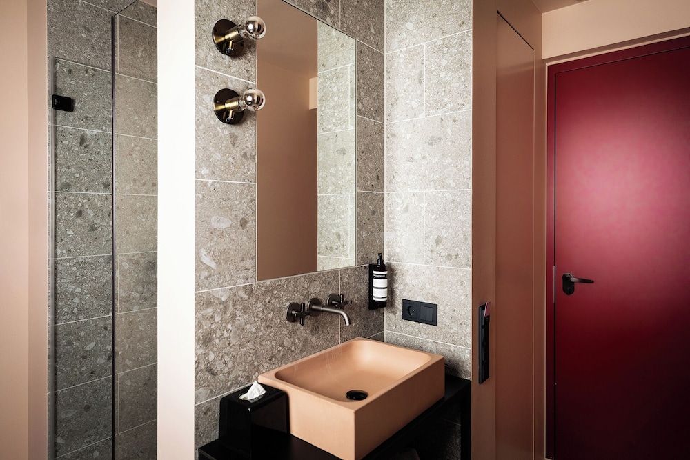 undefined MIANO Hotel & Bar 4