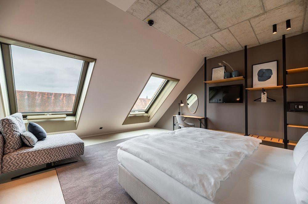 undefined MIANO Hotel & Bar 8