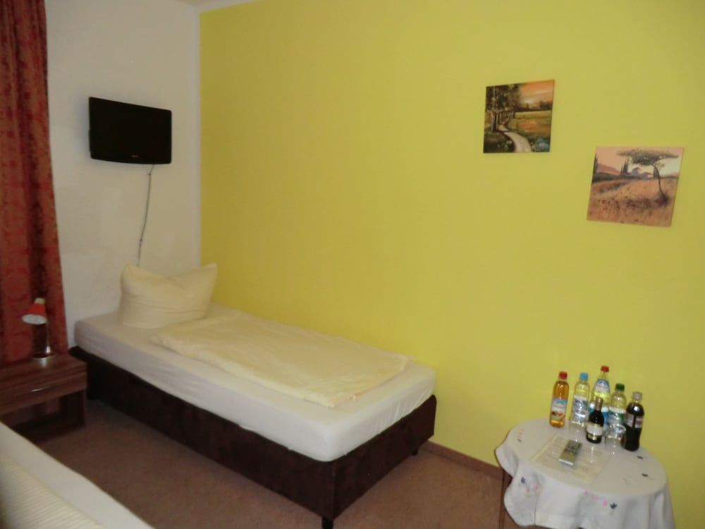 undefined Hotel Pension Haydn 10