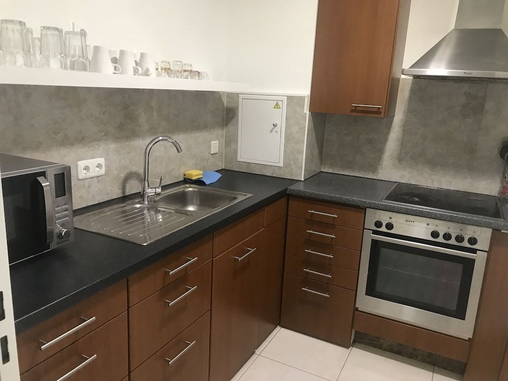 Munich Downtown Suites Business Suite 3