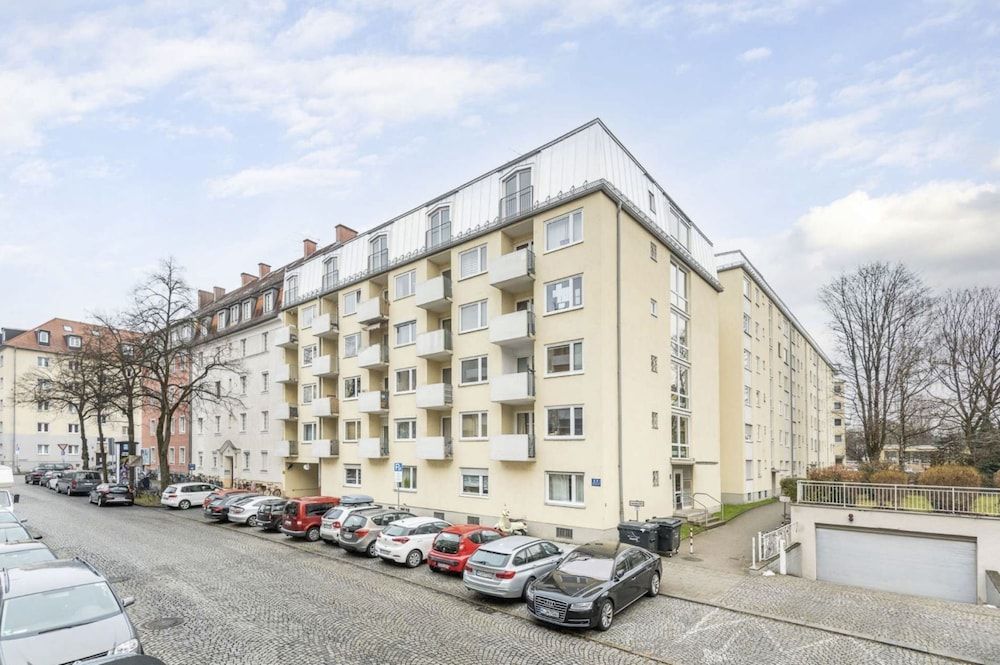 undefined Luxus 70m2 sannierte City Wohnung 3