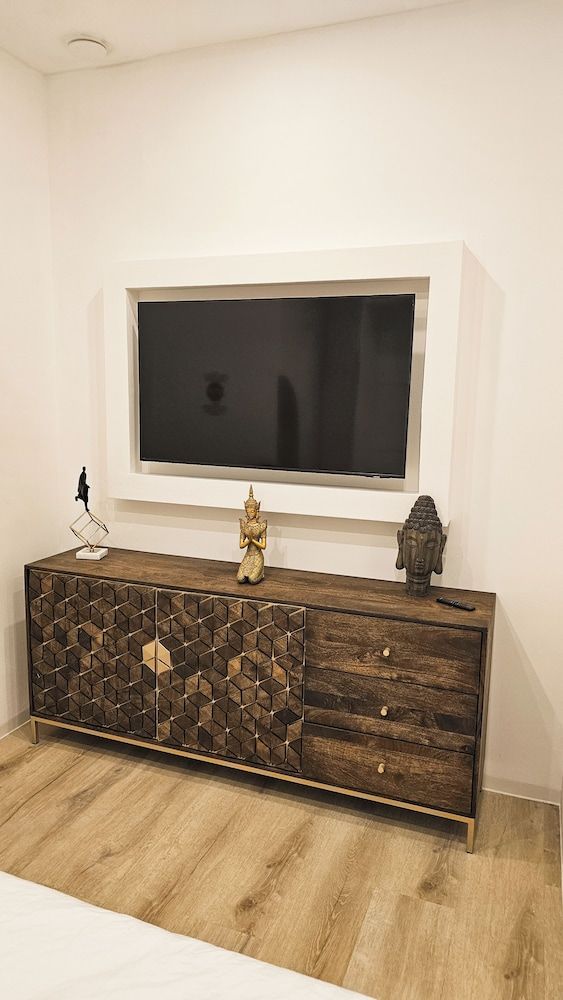 UG Neubau City Wohnung (optional Pool+Gym+2tes Bad extra buchbar) Deluxe Apartment 13