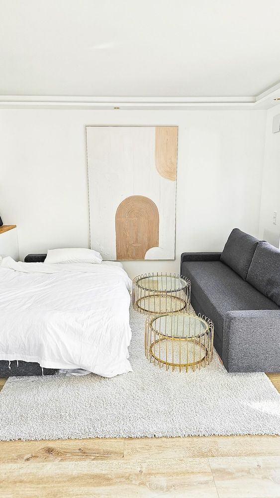 Luxus Neubau 65m2 City Wohnung- R Luxury Condo 16