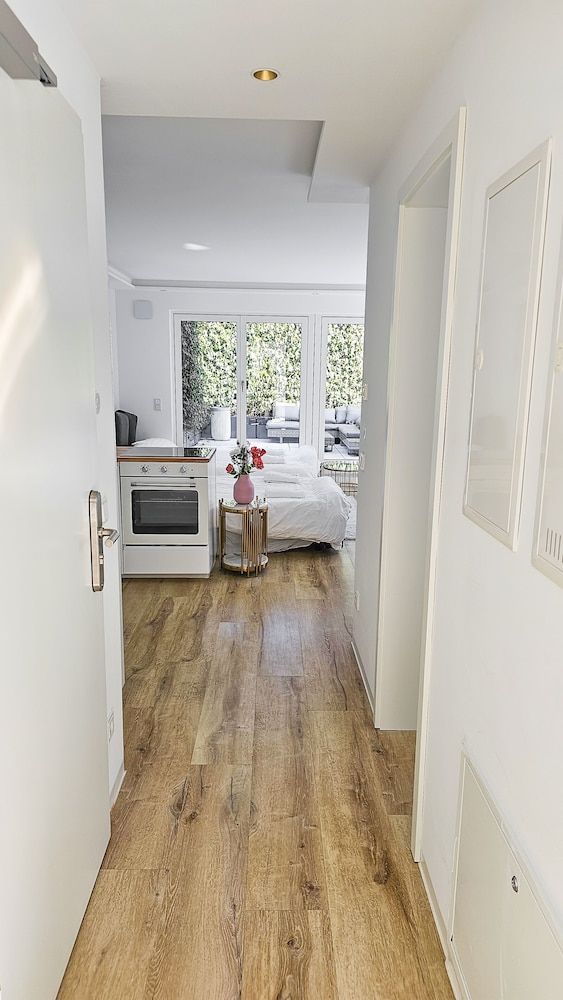 Luxus Neubau 65m2 City Wohnung- R Luxury Condo 13