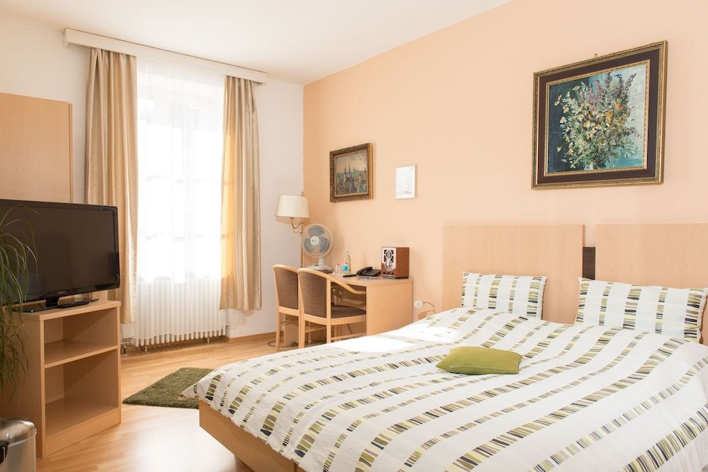 Hotel Am Friedrichsbad Double Room 2