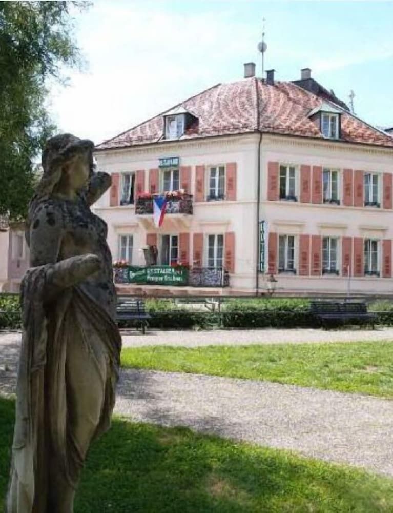 undefined Hotel Am Friedrichsbad 4