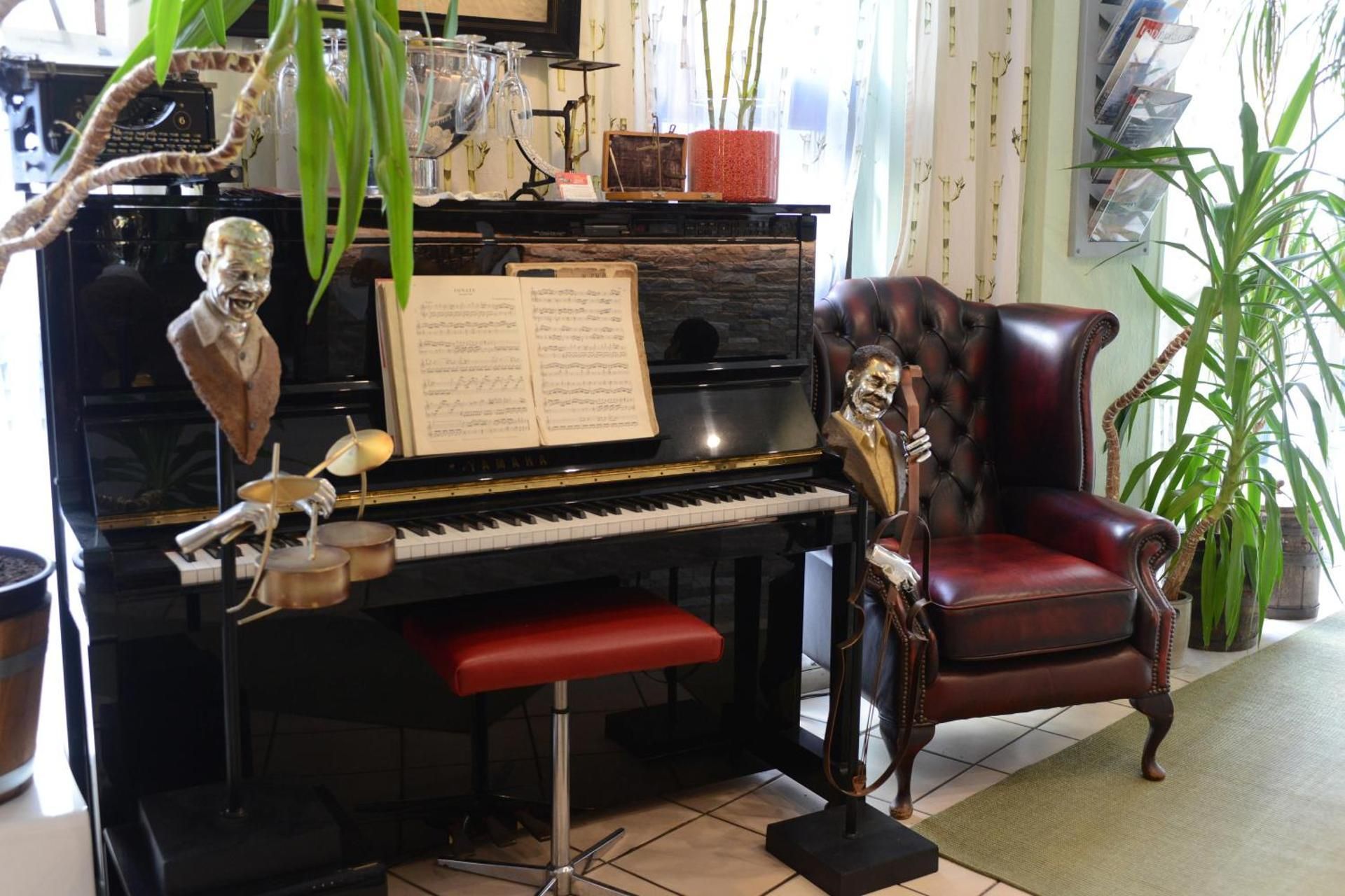 undefined Hotel Granus 9