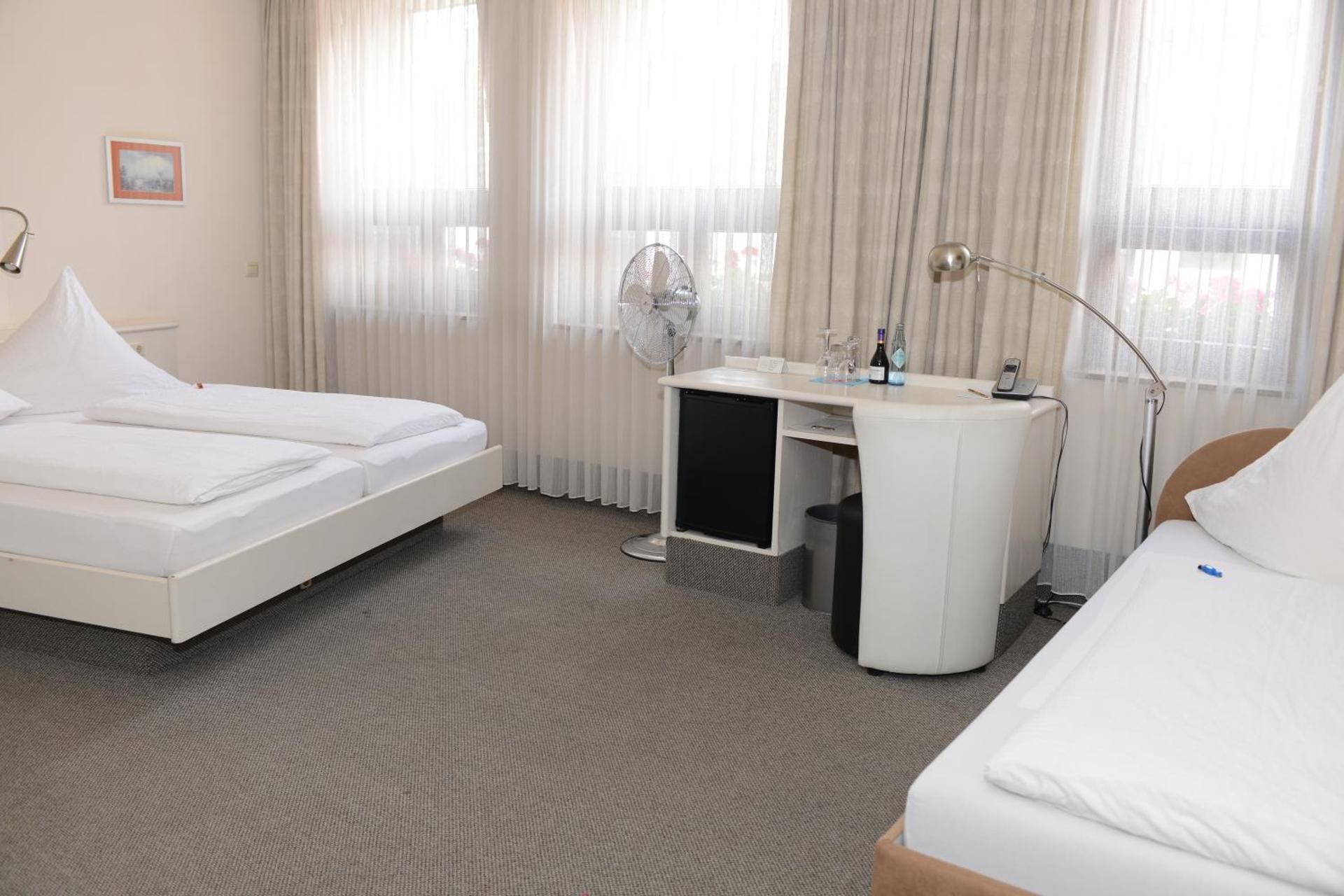 undefined Hotel Granus 10