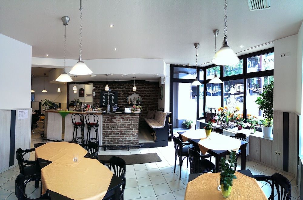 undefined Hotel Klenkes am Bahnhof 10