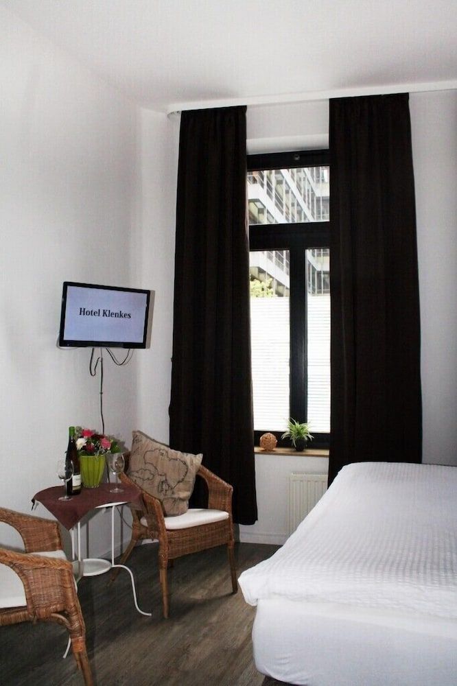 Hotel Klenkes am Bahnhof City Double Room, Private Bathroom 3