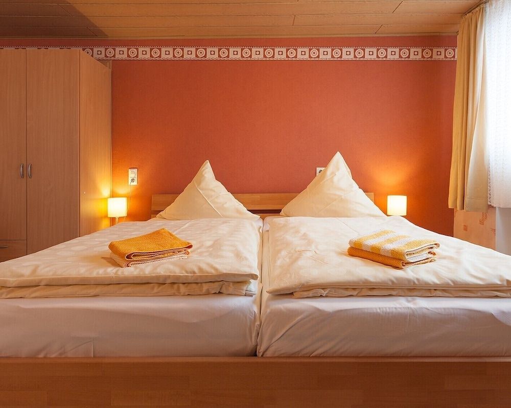 undefined Pension Doemens 3