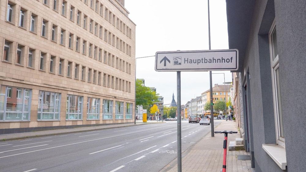 undefined Relax Aachener Boardinghouse Main Train Station 4