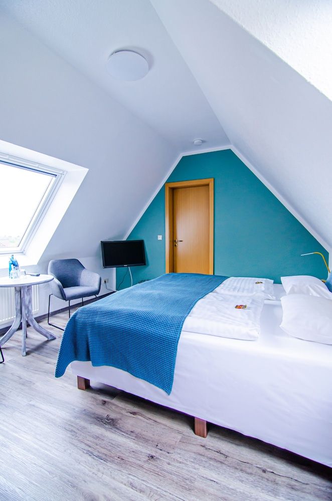 Blischkes Hotel Economy Double Room 4