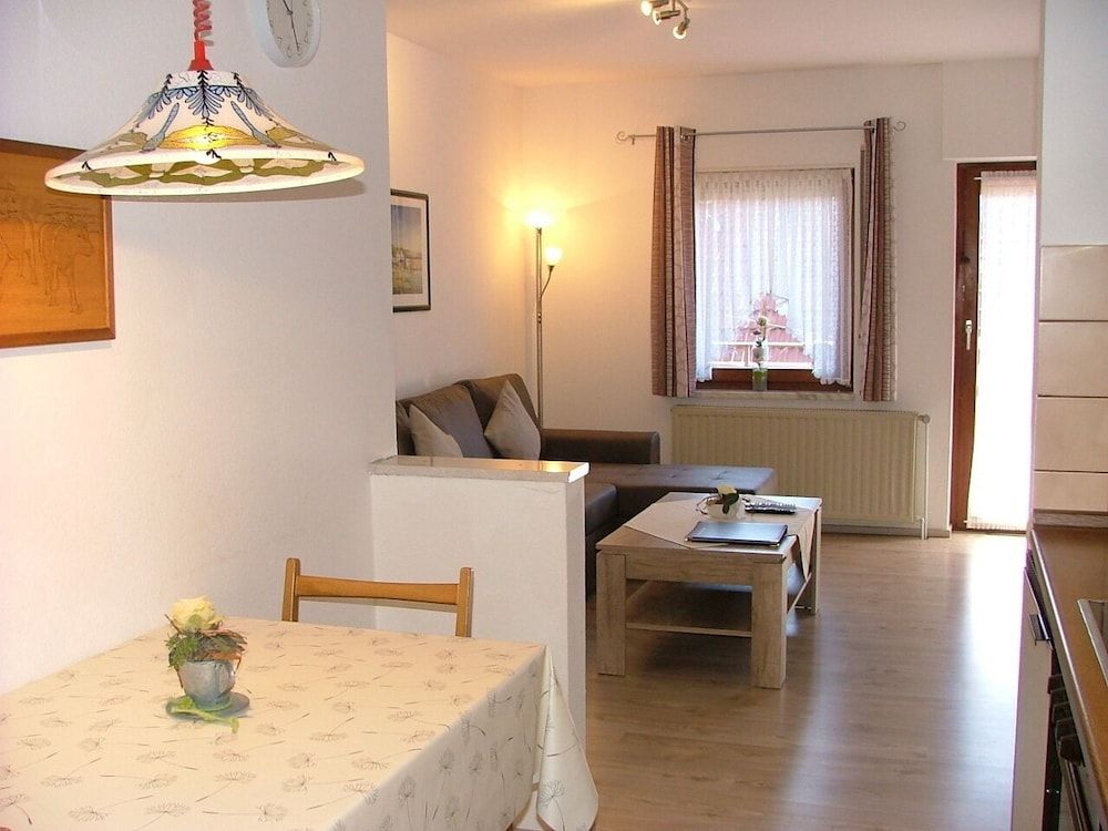 Condo, 1 Bedroom, Balcony