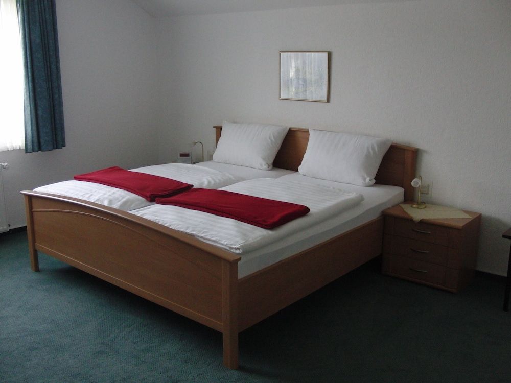 Economy Twin Room
