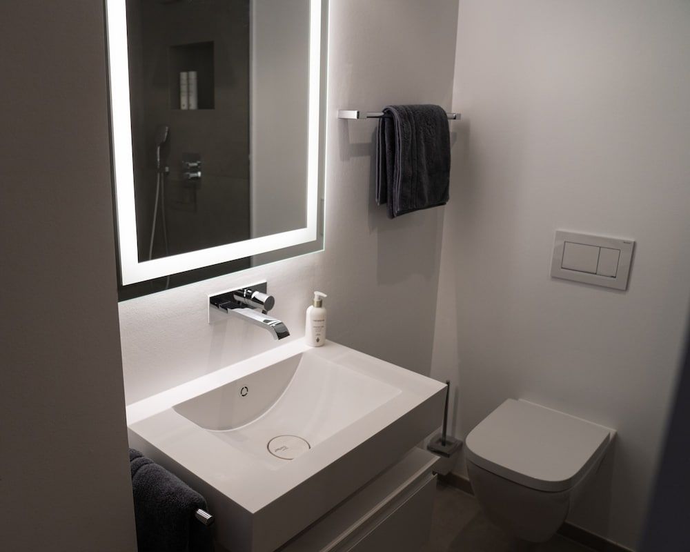 THE Newsha Signature Home Classic Double Room, Private Bathroom 4