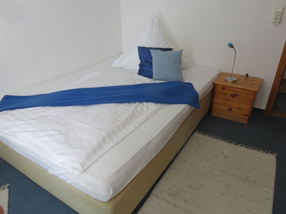 Superior Double Room, Private Bathroom, Lake View (1.OG)