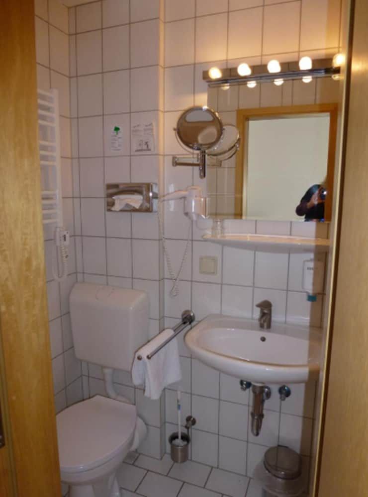 Hotel Wildunger Hof Comfort Single Room 4