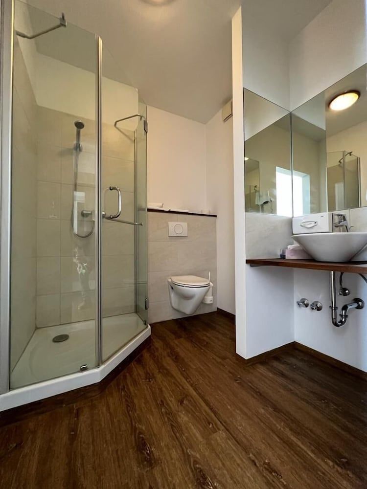 Hotel Gifhorn INN Basic Twin Room, 2 Twin Beds 12