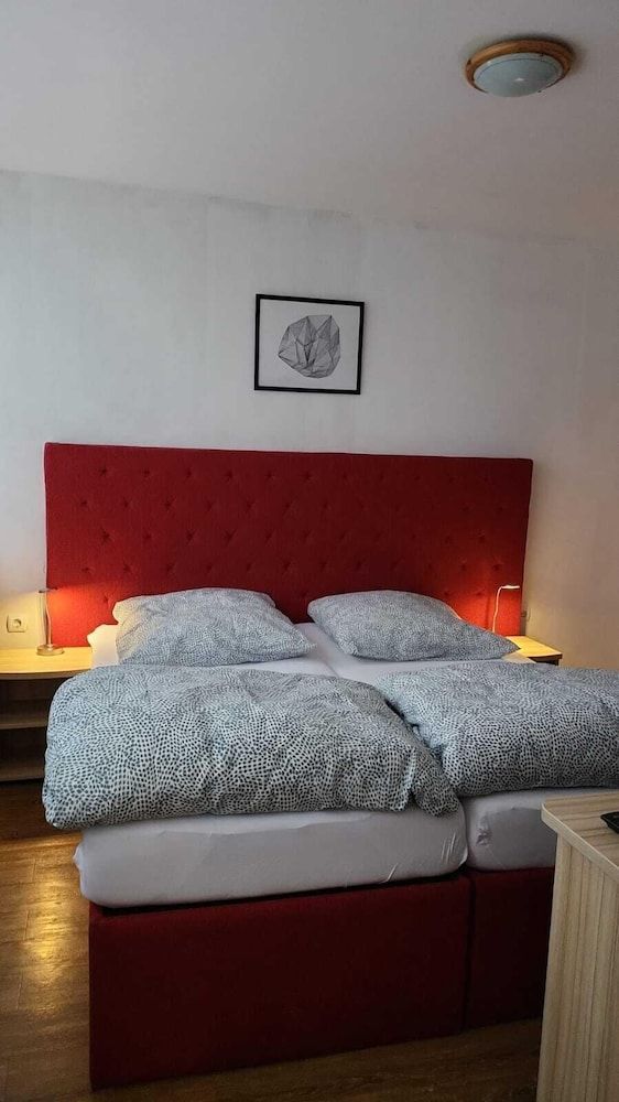 Hotel Gifhorn INN Basic Twin Room, 2 Twin Beds 7