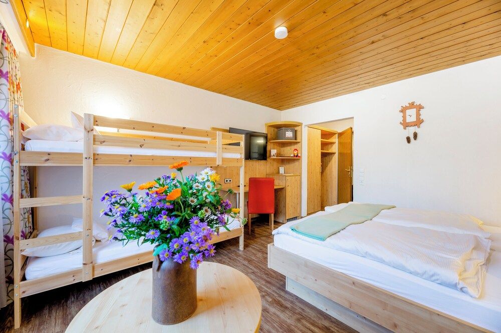 Hotel Engel - Familotel Hochschwarzwald Family Double Room, 1 Bedroom, Non Smoking 2