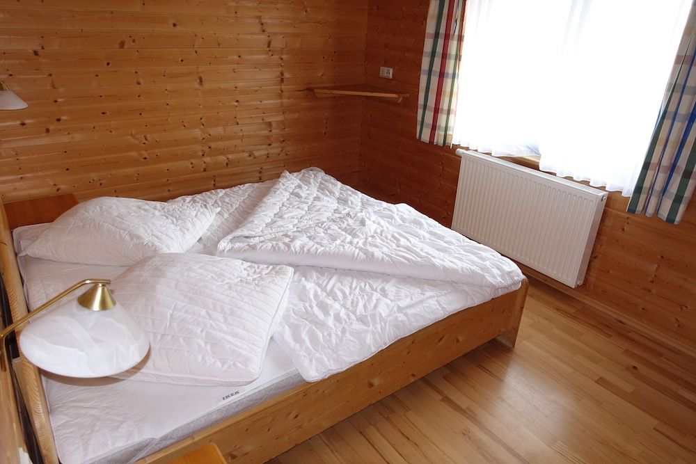 House, 2 Bedrooms, Terrace