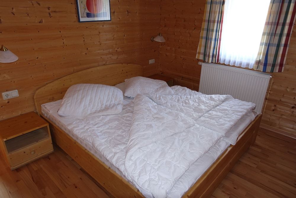 House, 2 Bedrooms, Terrace