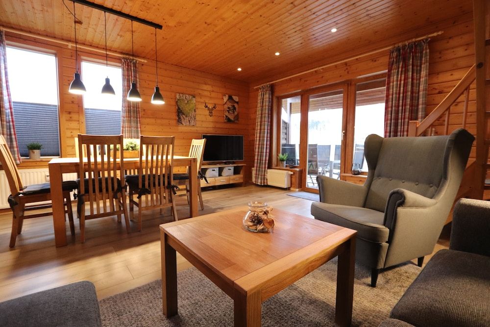 House, 2 Bedrooms, Patio