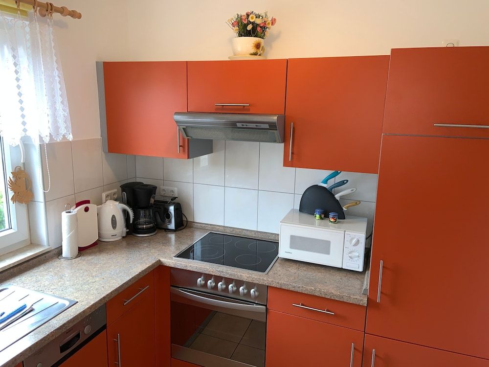 Townhome, 1 King Bed, Non Smoking, Garden View