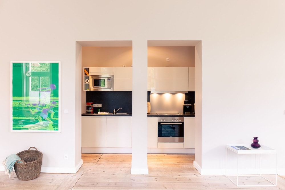 OSTKÜSTE - Villa Albatros Design Apartments Deluxe Studio, 1 Queen Bed with Sofa bed, Park View (6 OG) 2