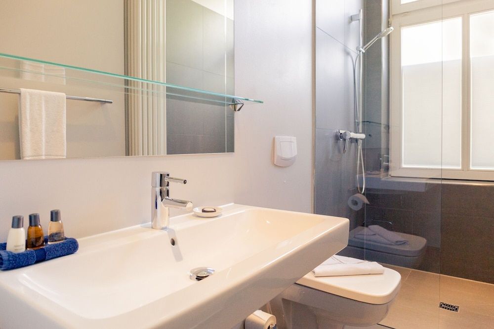 OSTKÜSTE - Villa Albatros Design Apartments Deluxe Studio, 1 Queen Bed with Sofa bed, Park View (6 OG) 11