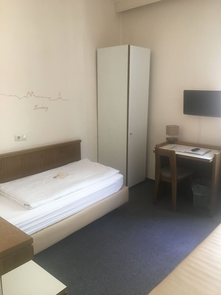 Hotel Sandstern Single Room (Street) 7