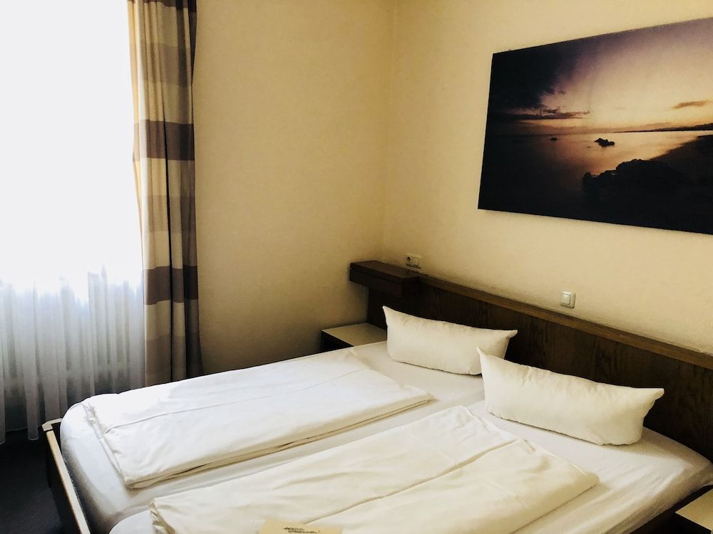 Hotel Sandstern Double Room (Street) 4