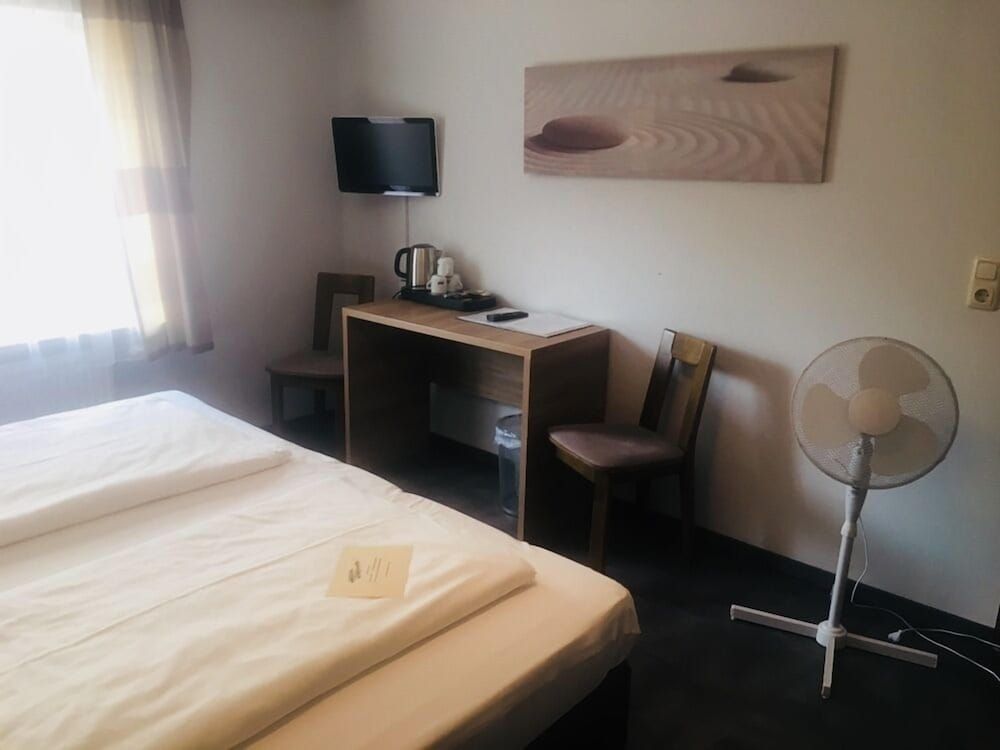 Hotel Sandstern Double Room (Street) 5